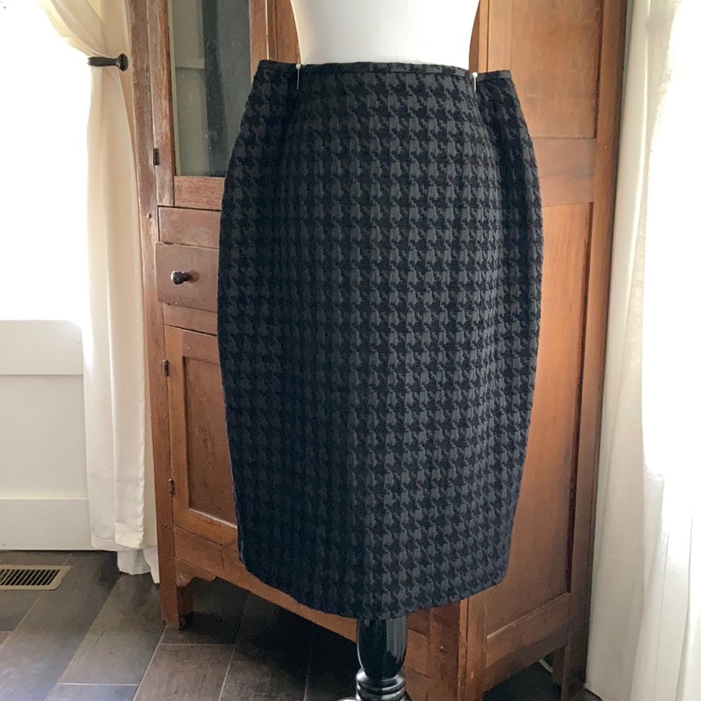 Le Suit Black Jacquard Pencil Skirt, Size 10
